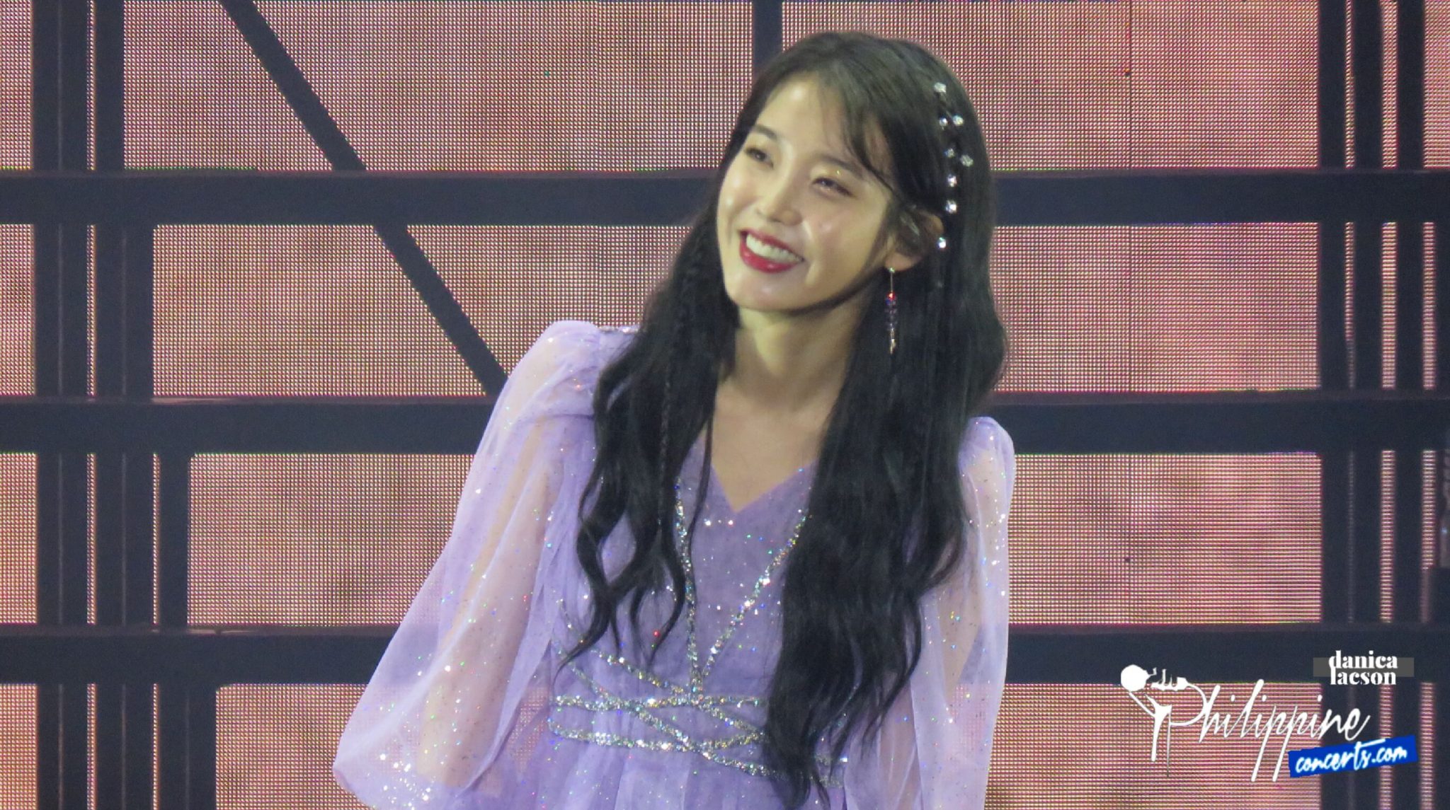 IU Meets MAAENAs On A Friday In Her “Blueming” Debut On PH Concert