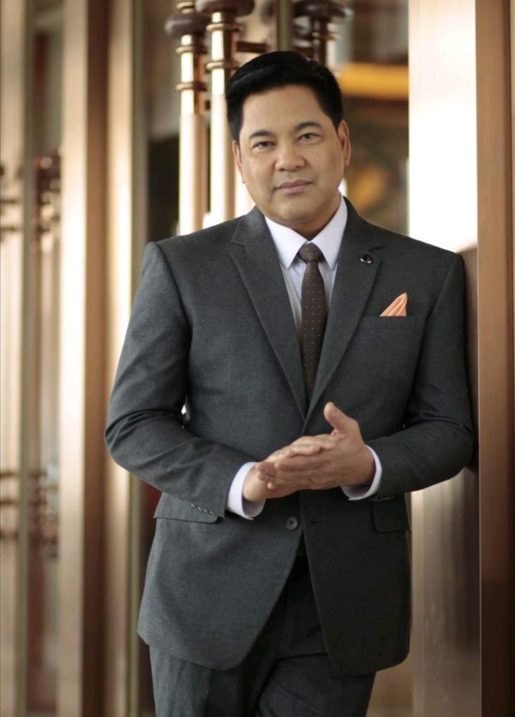 Martin Nievera Live Again, at the Theatre at Solaire