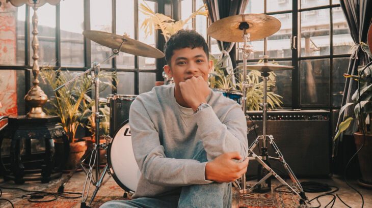 Benj Pangilinan confronts self-doubt in new single “Alinlangan”